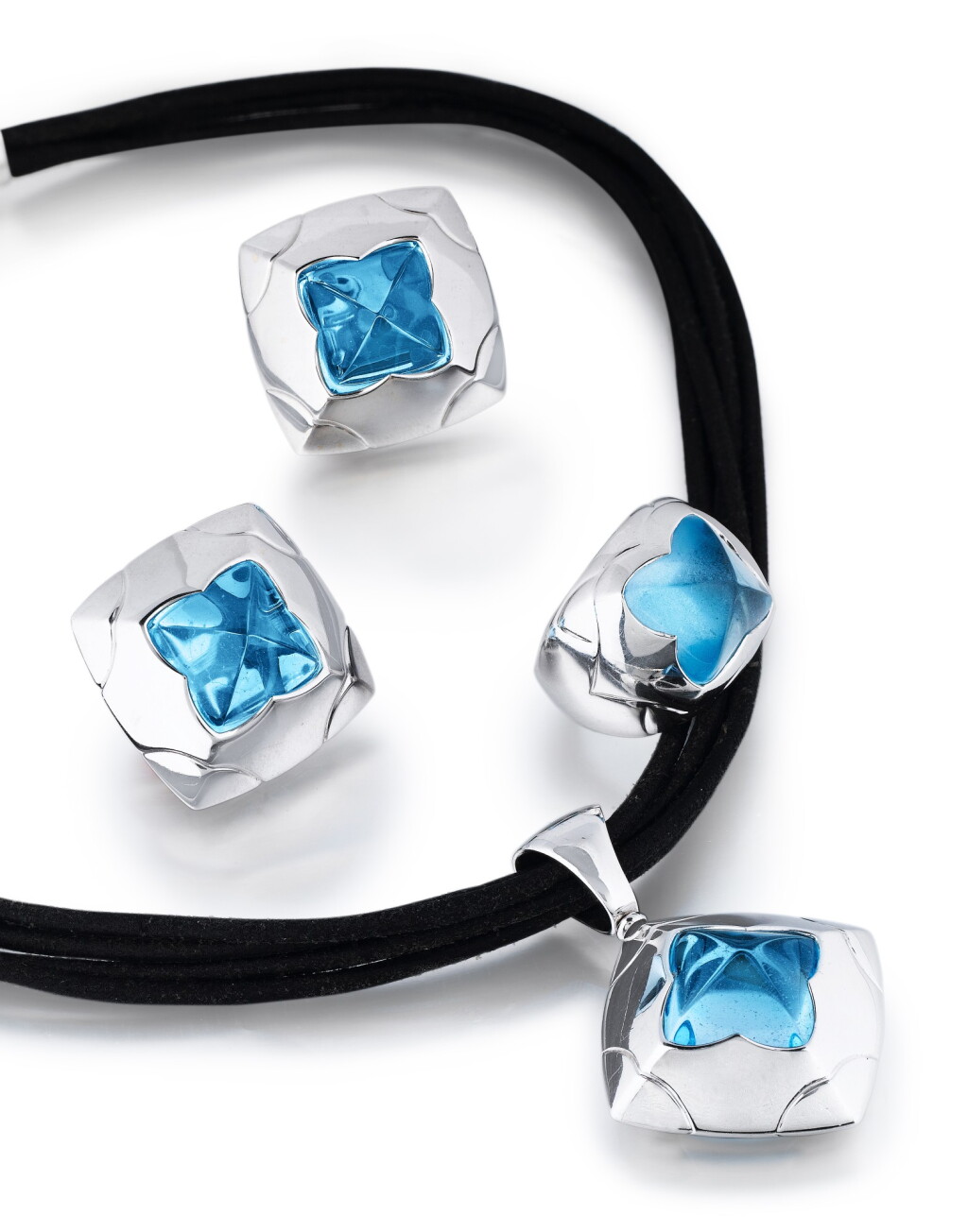 View full screen - View 1 of Lot 392. Bulgari | Parure topaze et or, "Pyramides" | Topaz and gold parure, 'Pyramides'.