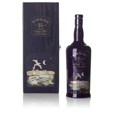 View full screen - View 1 of Lot 338. Bowmore Ceramic Seagull 25 Year Old 43.0 abv NV.