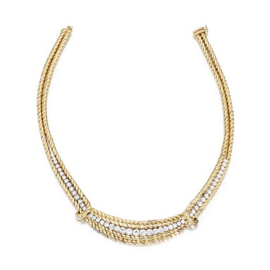 View full screen - View 1 of Lot 809. Diamond and yellow gold necklace.