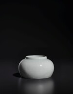 An extremely rare tianbai-glazed incised 'lotus' chess jar, Ming dynasty, Yongle period | 明永樂 甜白釉暗花纏枝蓮紋圍棋罐