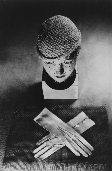 View full screen - View 1 of Lot 77. 'Fotografie ringl + pit'.