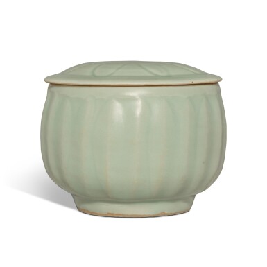 View full screen - View 1 of Lot 3. A carved 'Longquan' celadon-glazed 'lotus' deep bowl and cover, Southern Song dynasty.