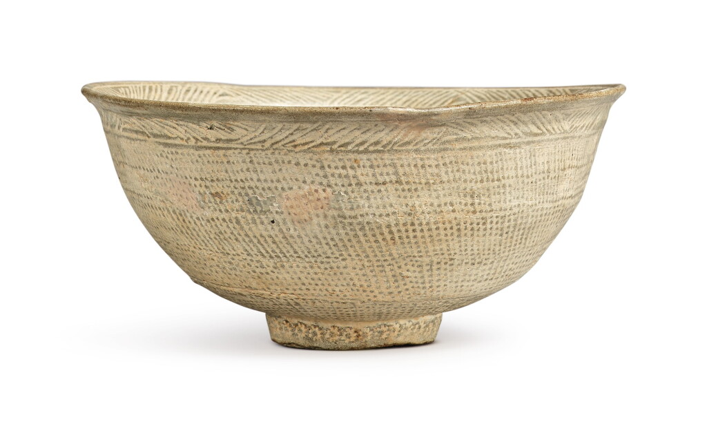View full screen - View 1 of Lot 1071. A PUNCHONG WARE BOWL, KOREA, JOSEON DYNASTY, 15TH / 16TH CENTURY.