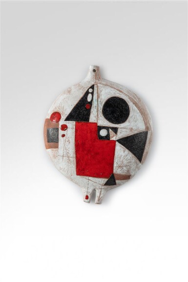 View full screen - View 1 of Lot 115. Unique large plate.