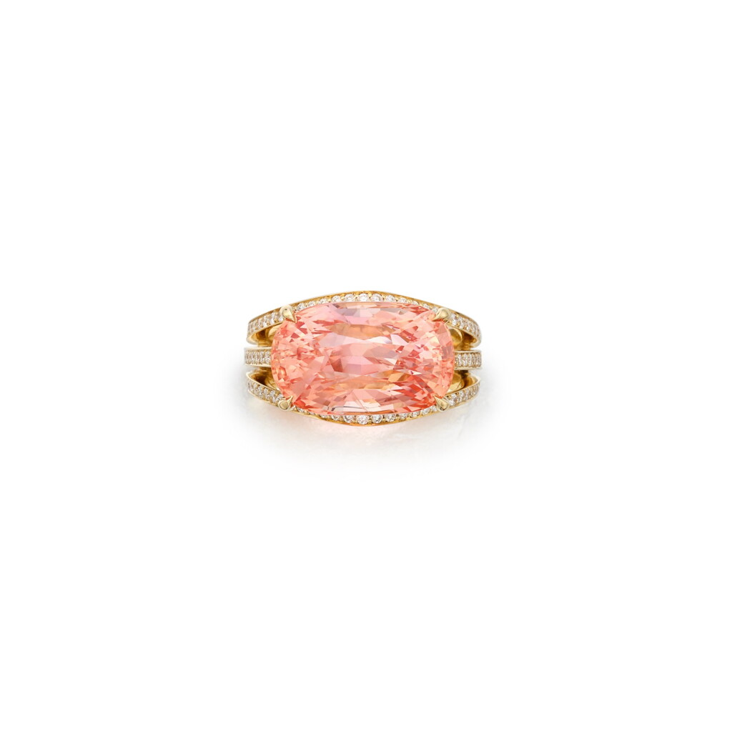 View full screen - View 1 of Lot 491. Padparadscha Sapphire and Diamond Ring | 橙粉紅色剛玉配鑽石戒指.