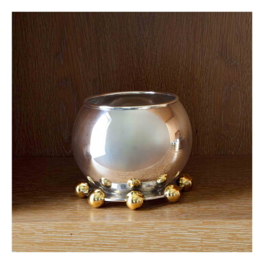 View full screen - View 1 of Lot 178. Vase.