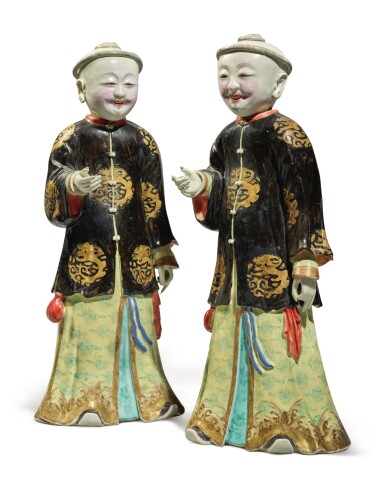 View full screen - View 1 of Lot 446. A Rare Pair of Chinese Export 'Nodding Head' Figures, Qing Dynasty, Qianlong Period | 清乾隆 粉彩點頭式人物立像一對.