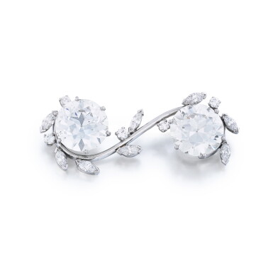 View full screen - View 1 of Lot 143. Broche diamants | Diamond brooch.