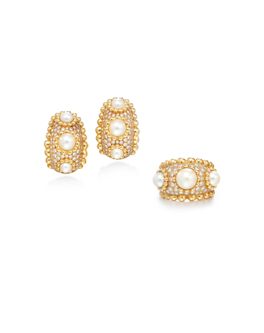 View full screen - View 1 of Lot 1990. Cultured Pearl and Diamond Ring and Pair of Ear Clips | 香奈兒 | 養殖珍珠 配 鑽石 戒指 及 耳夾一對.