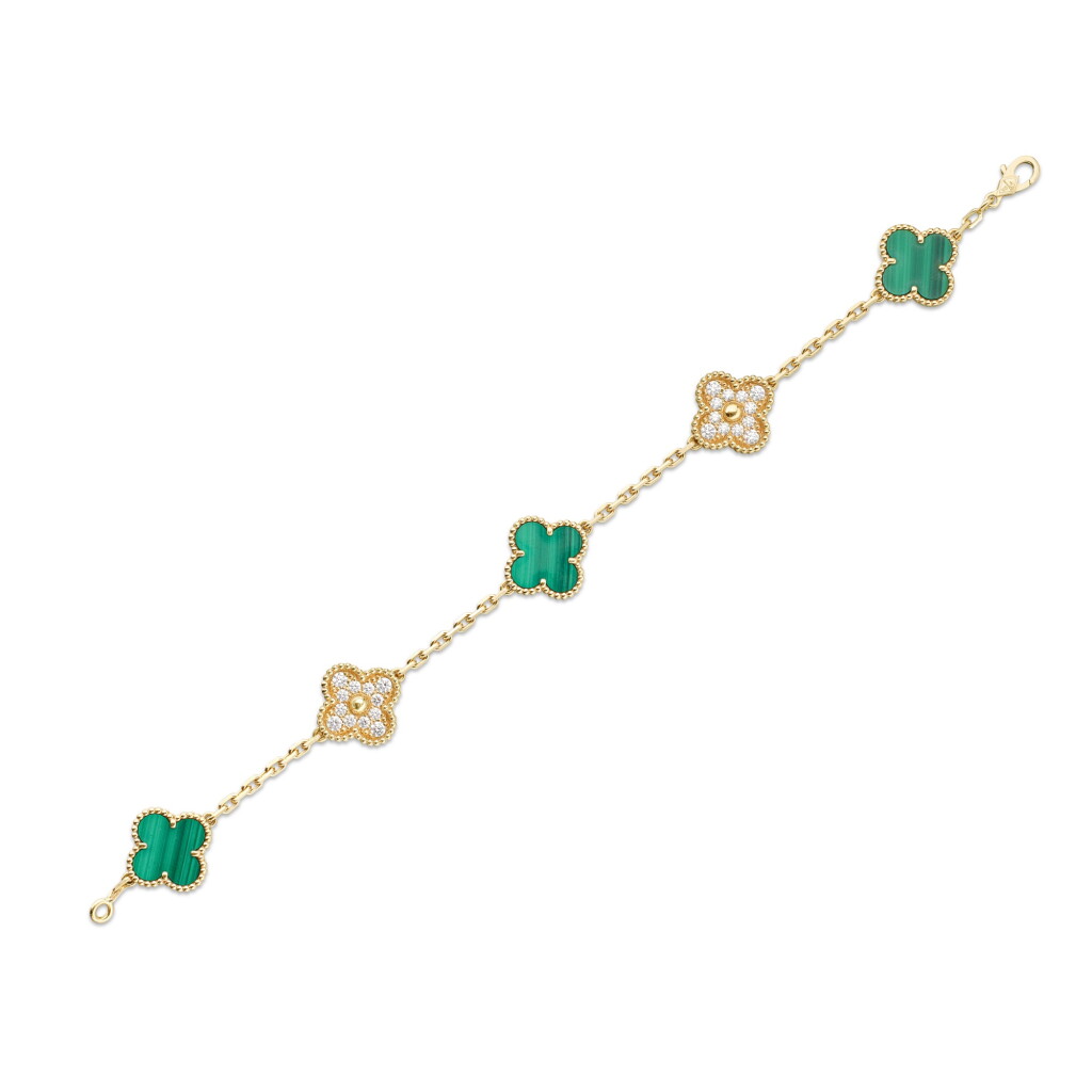 View full screen - View 1 of Lot 1810. ‘Vintage Alhambra’ Malachite and Diamond Bracelet | 梵克雅寶 | ‘Vintage Alhambra’ 孔雀石 配 鑽石 手鍊.