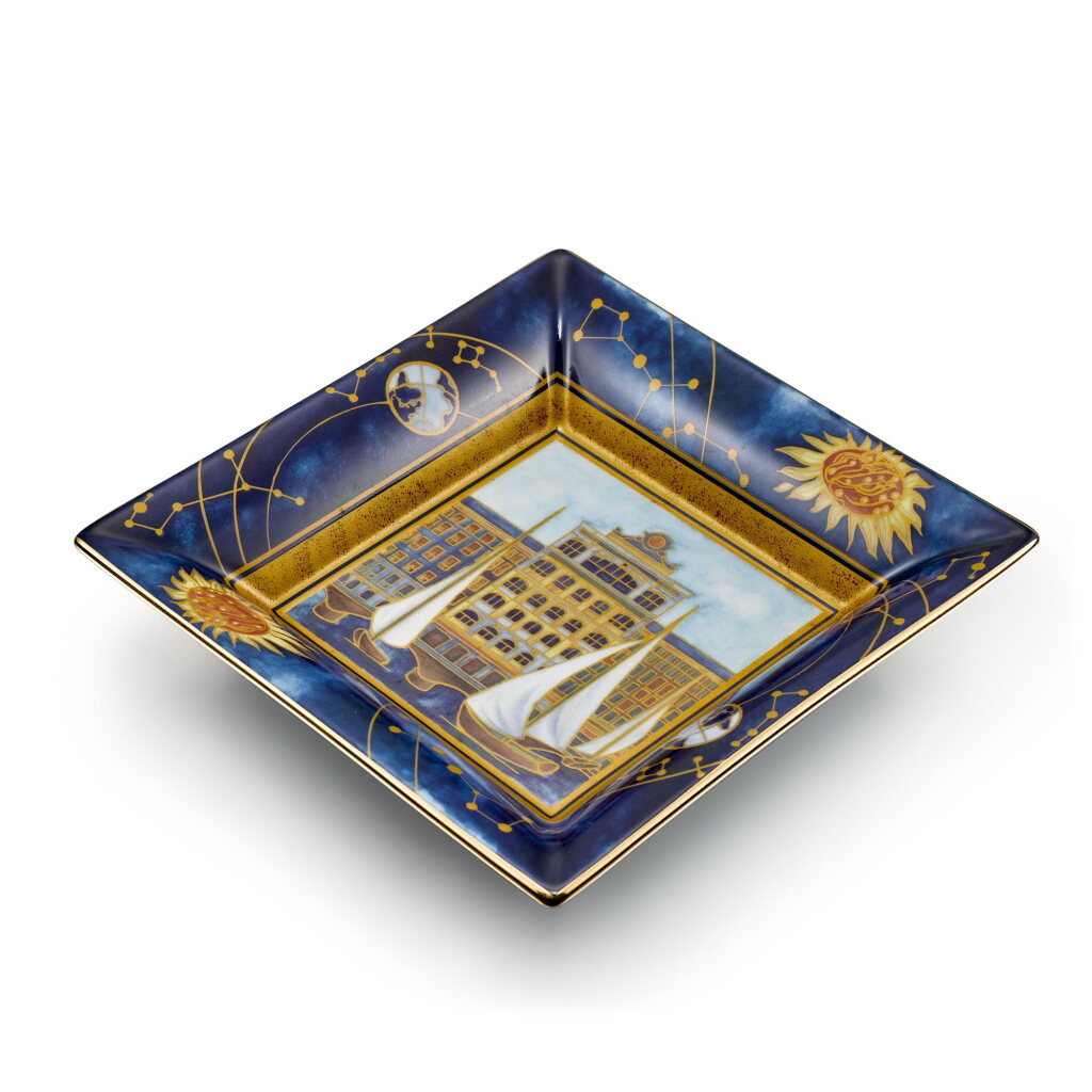View full screen - View 1 of Lot 8177. Porcelain de Limoges | A commemorative Limoges porcelain and enamel dish, Circa 2014 | 百達翡麗 | Porcelain de Limoges | 利摩日陶瓷及琺瑯擺飾盤,約2014年製.