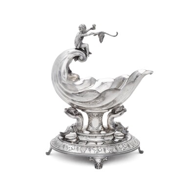 View full screen - View 1 of Lot 105. A large Edwardian silver grape stand, Walker & Hall, Sheffield, 1902.