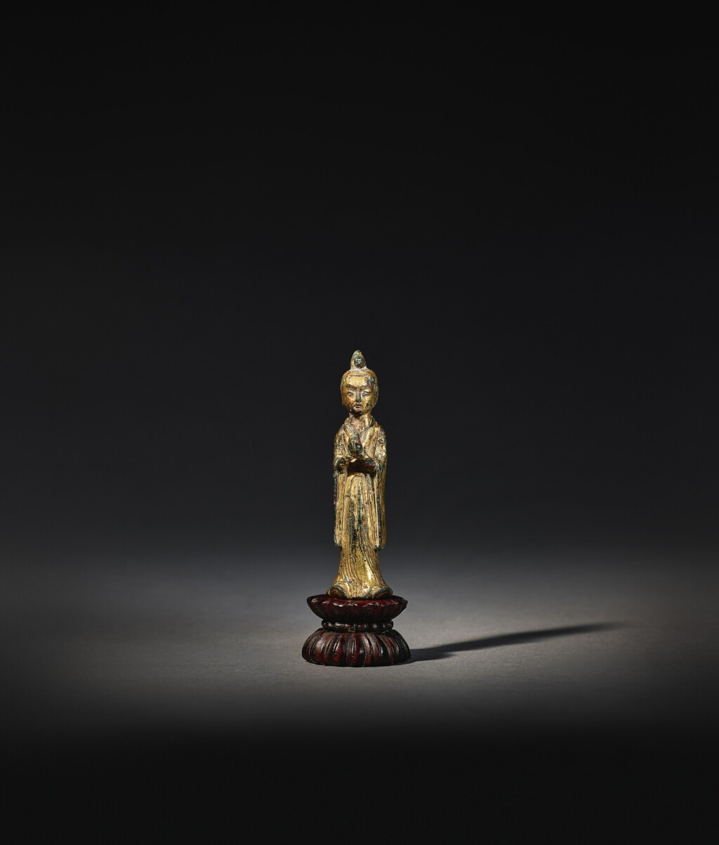 View full screen - View 1 of Lot 3522. A gilt-bronze figure of a Buddhist devotee Tang dynasty | 唐 鎏金銅供養人立像.