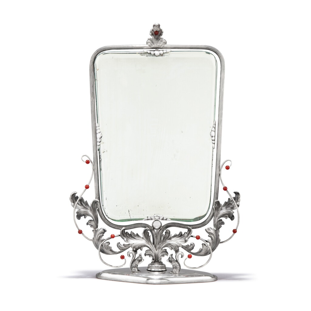 View full screen - View 1 of Lot 351. An Italian silver toilet mirror insert with carnelian beads, Buccellati, Milan, circa 1960 | Miroir de toilette en argent serti de perles de cornaline par Buccellati, Milan, vers 1960.