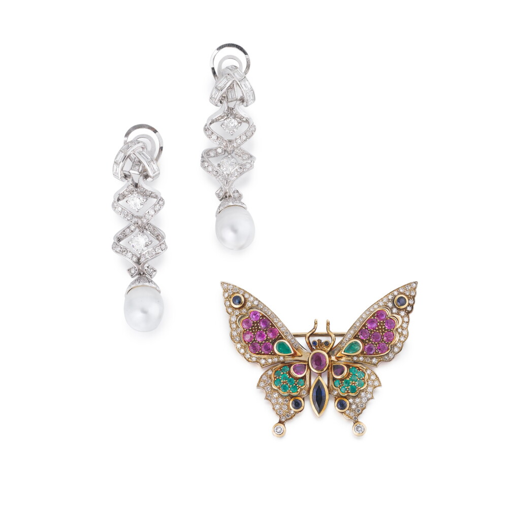 View full screen - View 1 of Lot 107. Broche pierres de couleur et diamants | Gem-set and diamond brooch.