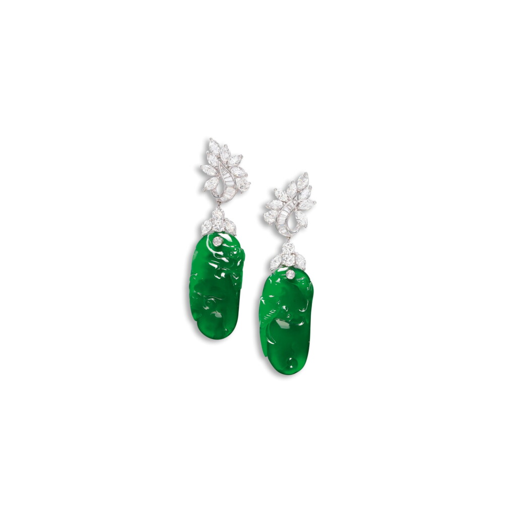 View full screen - View 1 of Lot 1772. PAIR OF JADEITE AND DIAMOND PENDENT EARRINGS 天然翡翠 配 鑽石 吊耳環一對.
