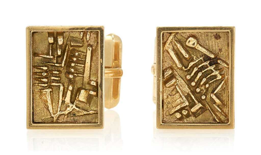 View full screen - View 1 of Lot 77. PAIR OF CUFFLINKS (PAIO DI GEMELLI), ARNALDO POMODORO.