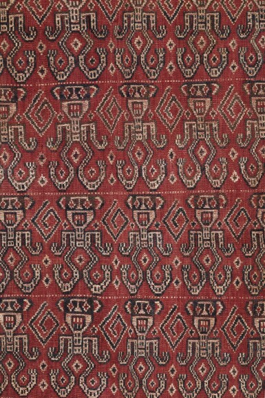 View full screen - View 1 of Lot 38. Tissu cérémoniel pua, Iban, Bornéo, Indonésie, début du 20e siècle | Ceremonial cloth pua, Iban, Borneo, Indonesia, early 20th century.