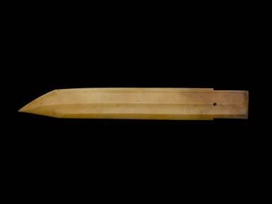 View full screen - View 1 of Lot 112. A jade ceremonial blade, ge, Shang - Western Zhou dynasty | 商至西周 玉戈.