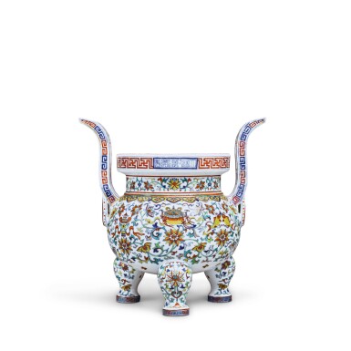 View full screen - View 1 of Lot 107. A rare and impressive doucai 'Eight Buddhist Emblems' tripod censer, Seal mark and period of Qianlong.