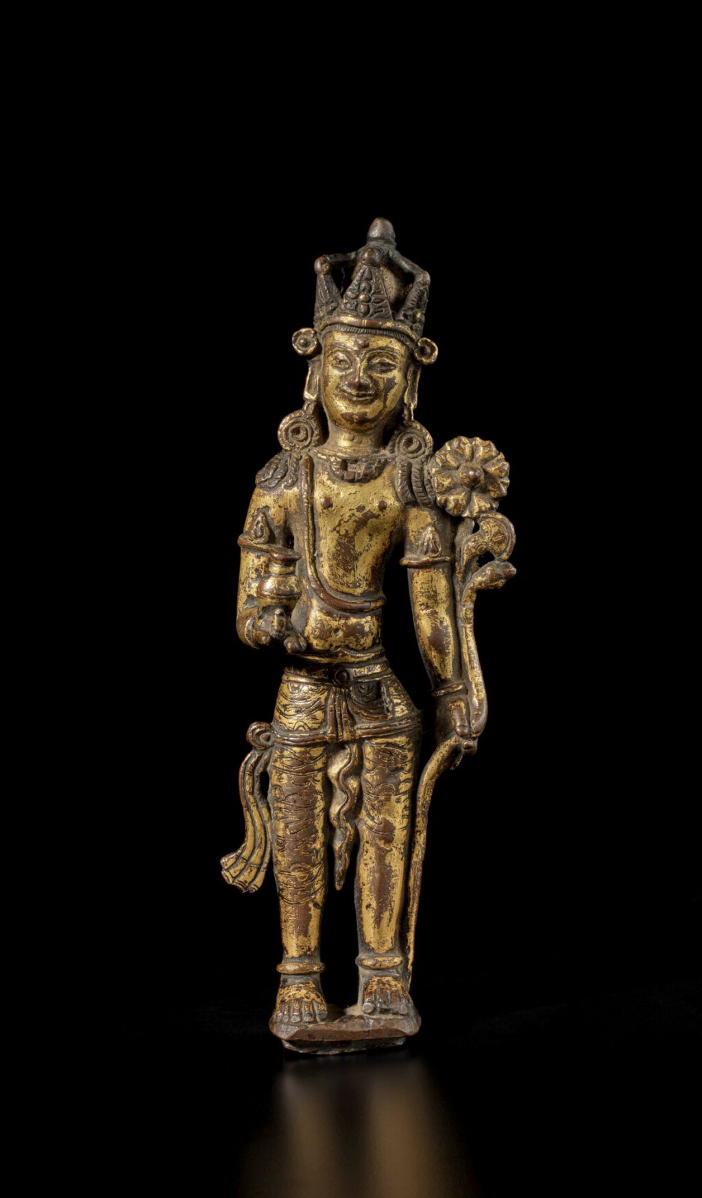 View full screen - View 1 of Lot 114. A gilt-copper alloy figure of Padmapani, Tibet, circa 12th century | 西藏 約十二世紀 銅合金鎏金蓮華手觀音立像 .