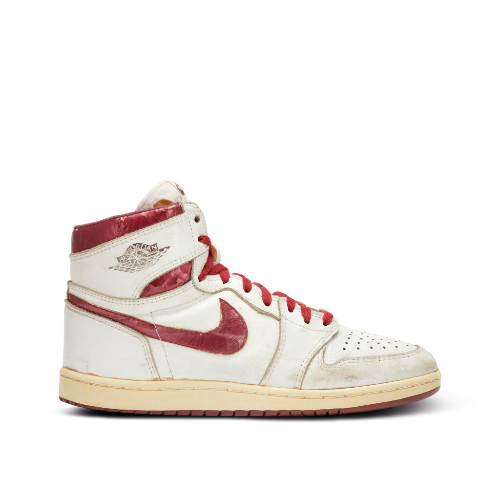 View full screen - View 1 of Lot 19. Nike Air Jordan 1 High Metallic 'Burgundy' 1985 | 10.5.