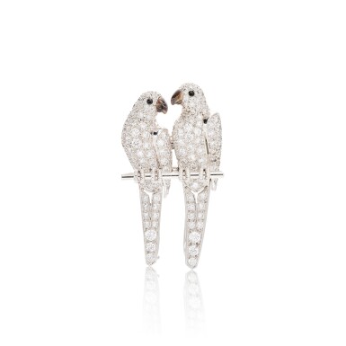 View full screen - View 1 of Lot 213. 'Parrots' Diamond, Onyx and Mother-of-Pearl Clip Brooch | 卡地亞 | 'Parrots' 鑽石 配 縞瑪瑙 及 貝母 胸針.