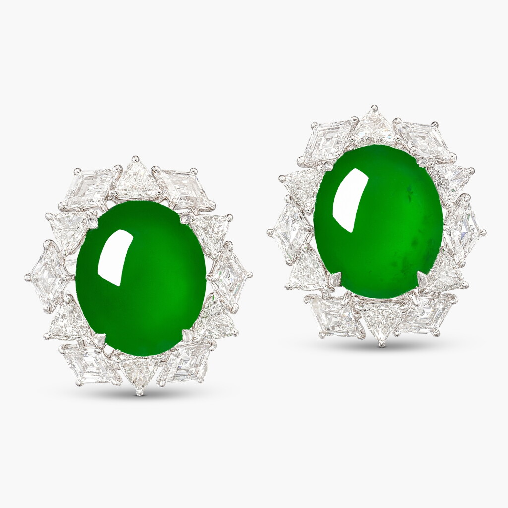 View full screen - View 1 of Lot 1652. Pair of Jadeite and Diamond Earrings | 天然「緬甸」翡翠 配 鑽石 耳環一對.