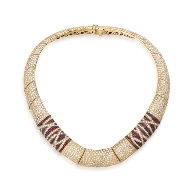 View full screen - View 1 of Lot 208. Collier rubis et diamants | Ruby and diamond necklace.