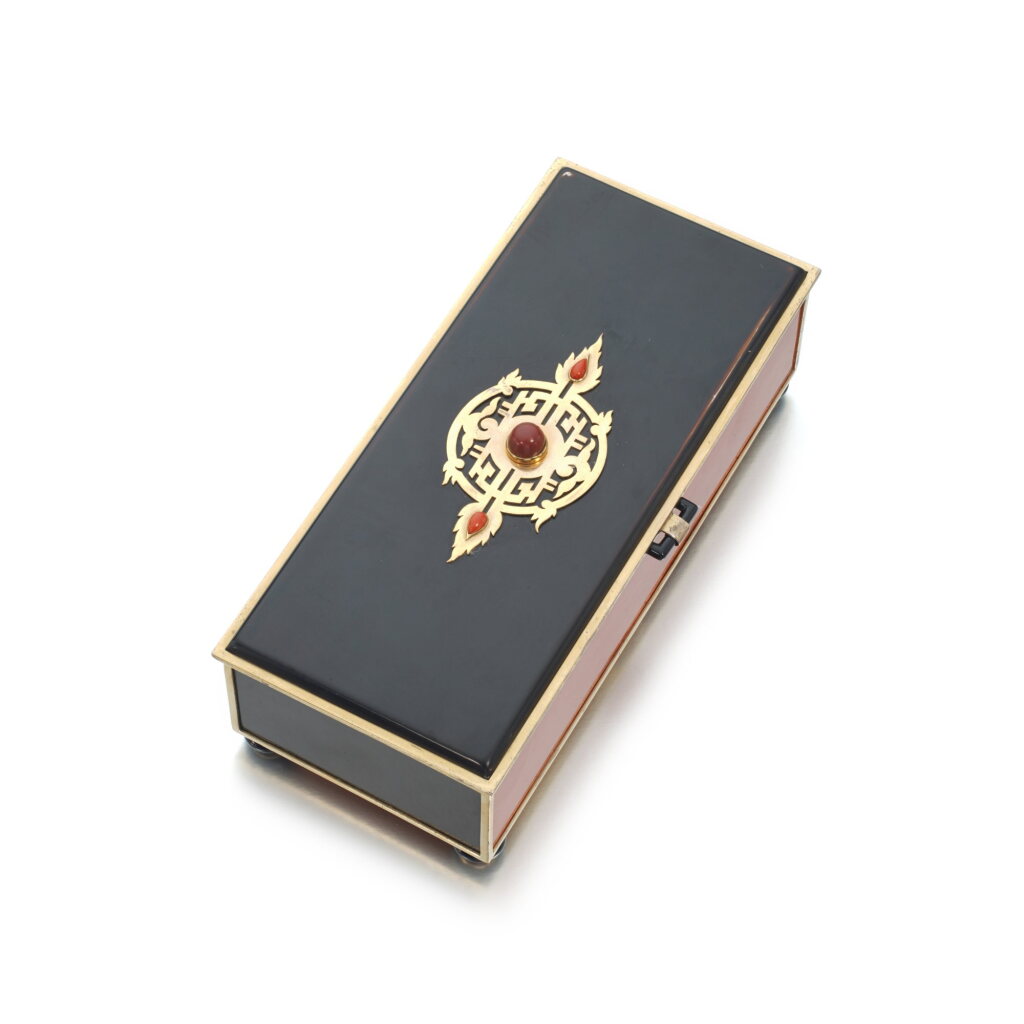 View full screen - View 1 of Lot 796. Lacquer box, 1920s.