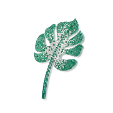 View full screen - View 1 of Lot 1880. Emerald and Diamond Brooch | 祖母綠 配 鑽石 胸針.
