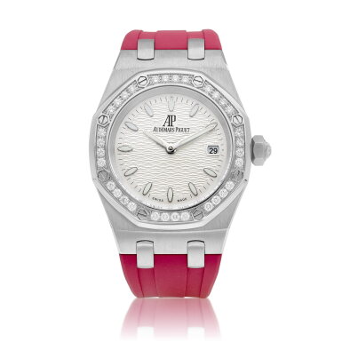 View full screen - View 1 of Lot 8735. Lady Royal Oak | A stainless steel and diamond-set wristwatch with date, Circa 2010 | 愛彼 | 皇家橡樹女裝系列 精鋼鑲鑽石腕錶,備日期顯示,約2010年製.