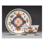 A MEISSEN TEABOWL AND SAUCER CIRCA 1730-35