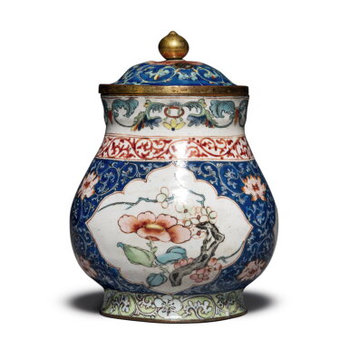 View full screen - View 1 of Lot 349. A small Canton enamel 'floral' jar and cover, Qing dynasty, Qianlong period | 清乾隆 銅胎畫琺瑯開光花卉紋小蓋罐.