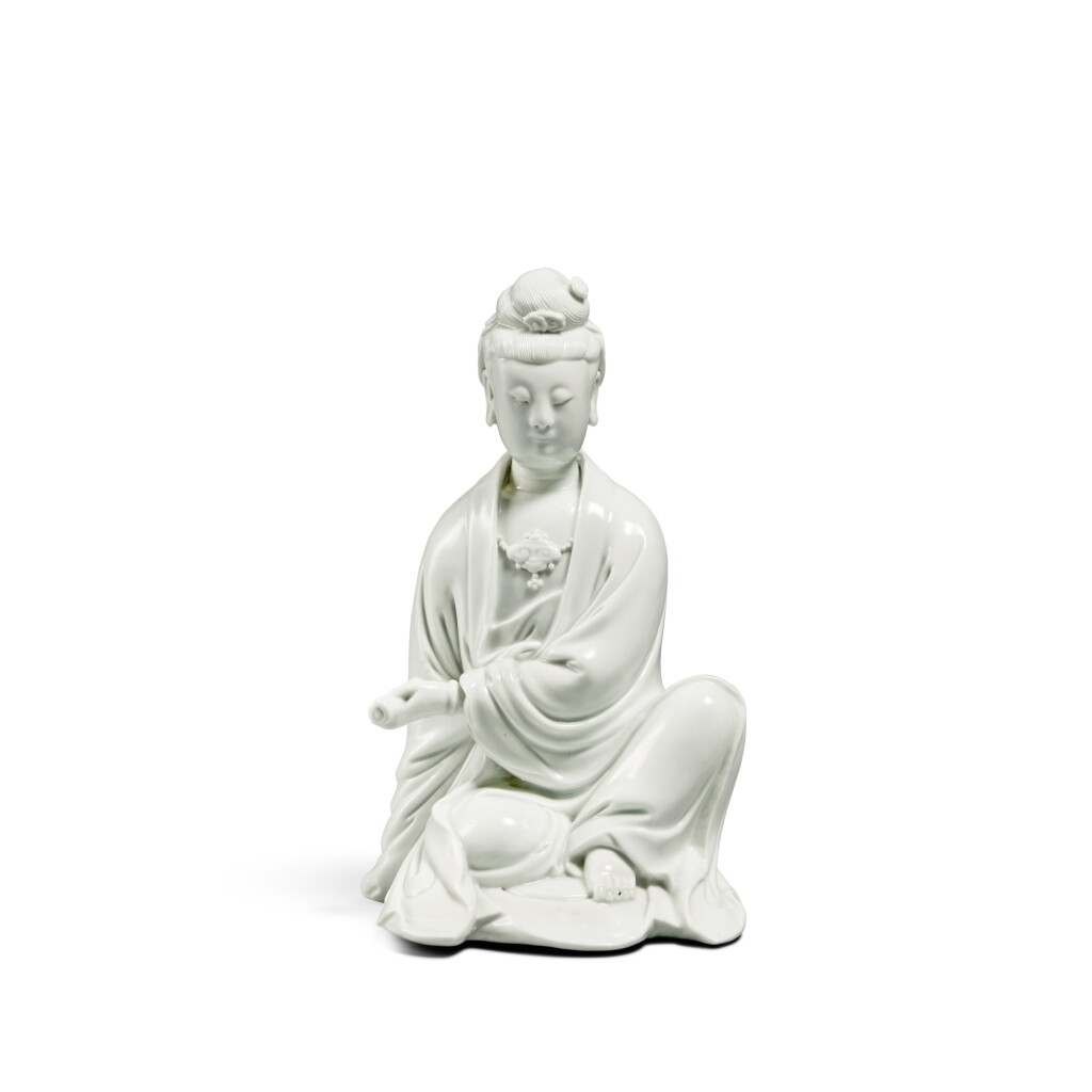 View full screen - View 1 of Lot 89. A 'Dehua' white-glazed seated figure of Guanyin, Qing dynasty.