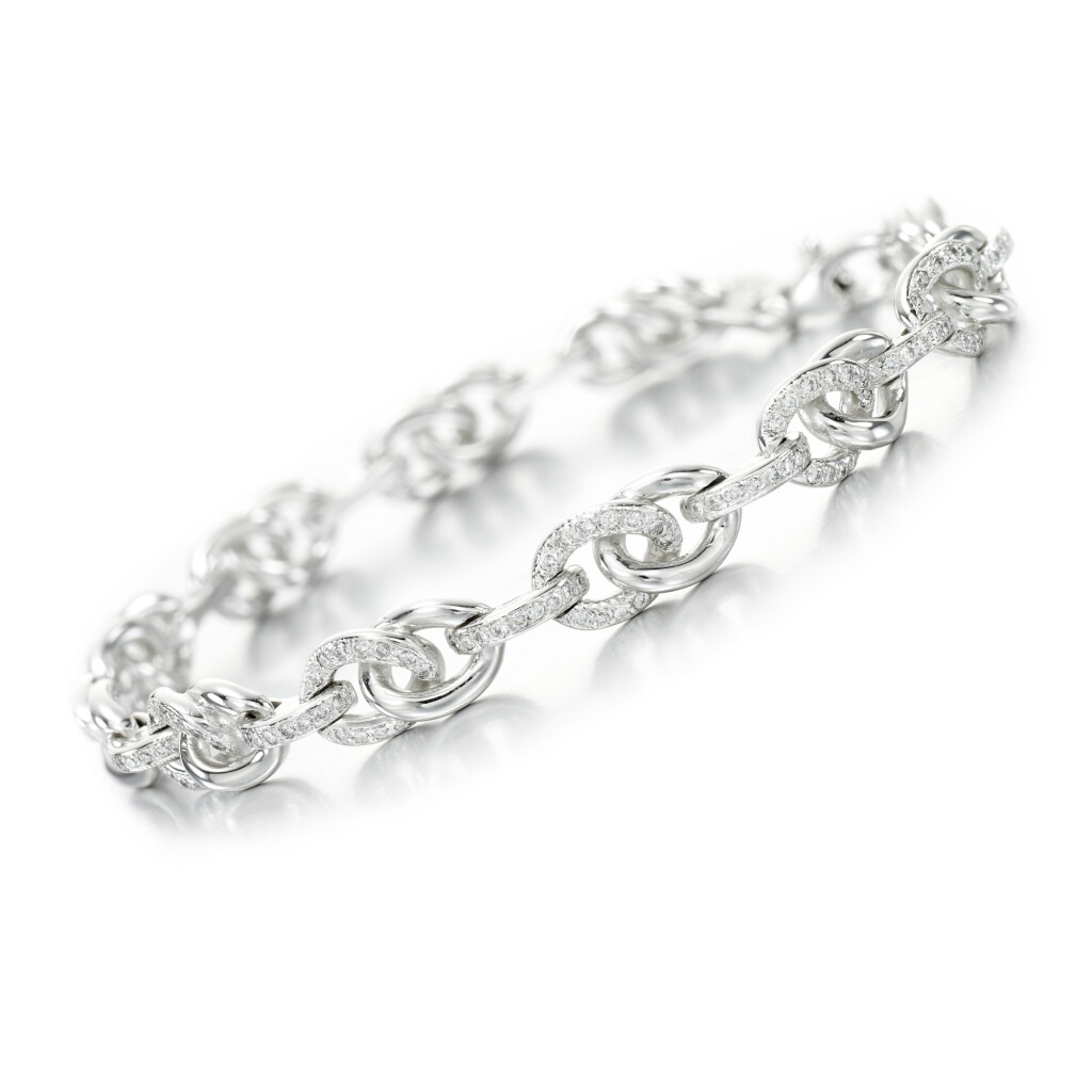 View full screen - View 1 of Lot 74. GRAFF | DIAMOND BRACELET.