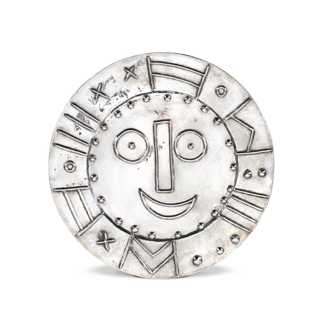 View full screen - View 1 of Lot 424. PABLO PICASSO | TÊTE EN FORME D'HORLOGE.