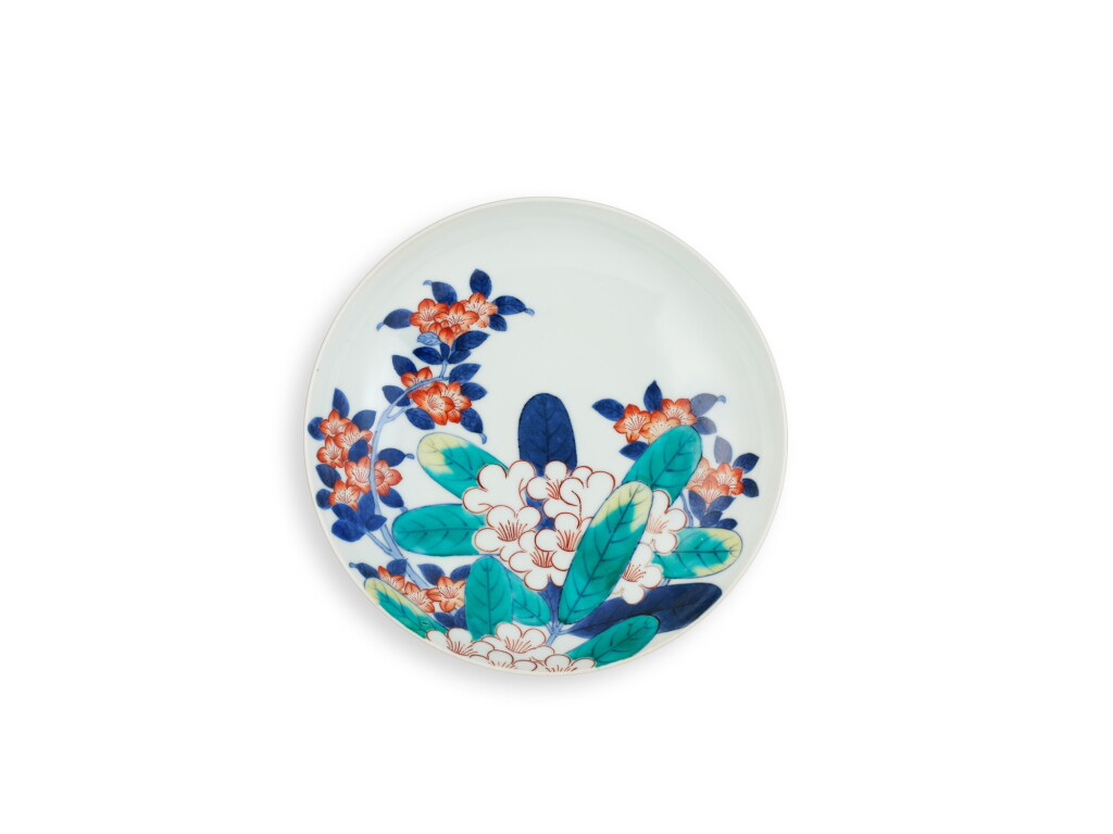 View full screen - View 1 of Lot 2112. A porcelain dish, Nabeshima ware, Hizen, Edo period, late 17th – early 18th century | 色絵石楠花文皿 肥前 鍋島藩窯 江戸時代中期 17世紀後半~18世紀前半.