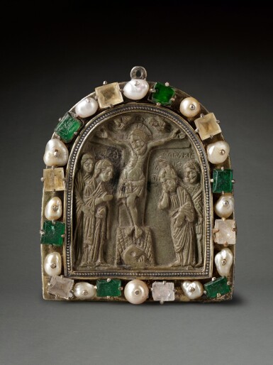 View full screen - View 1 of Lot 205. Enkolpion with the Crucifixion.