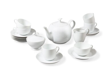 View full screen - View 1 of Lot 1134. Hutschenreuther after the Chloée perfume by Karl Lagerfeld A coffee and tea porcelain set, circa 1985-1992 | Hutschenreuther d'après le parfum Chloé de Karl Lagerfeld Partie de service à thé et à café en porcelaine, vers 1985-1992.