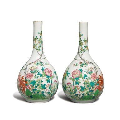 View full screen - View 1 of Lot 617. A pair of famille-rose 'floral' bottle vases, Late Qing dynasty | 清末 粉彩花卉紋長頸瓶一對.