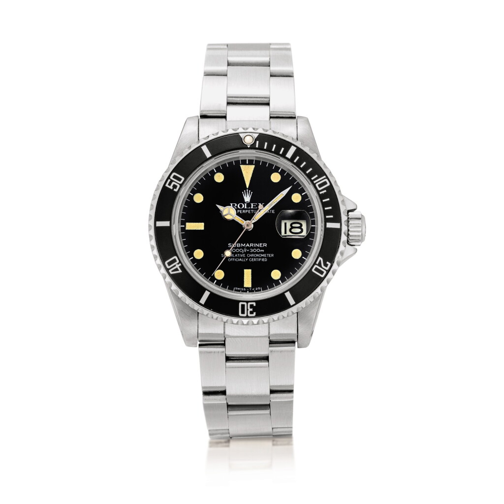 View full screen - View 1 of Lot 2124. Rolex | Submariner, Reference 16800, A stainless steel wristwatch with date and bracelet, Circa 1982 | 勞力士 | Submariner 型號16800 精鋼鏈帶腕錶,備日期顯示,1982年製.