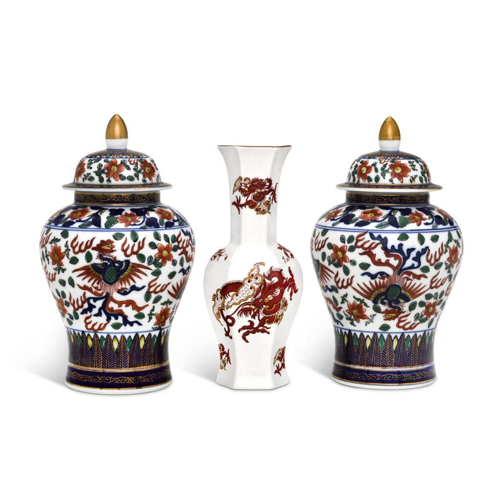 View full screen - View 1 of Lot 1710. A fine bone china Staffordshire 'Rangoon' hexagonal vase, 20th century.