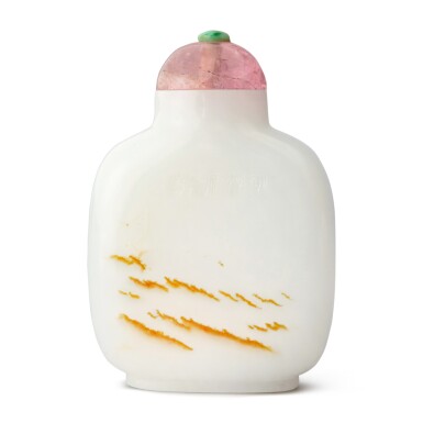 View full screen - View 1 of Lot 69. A white jade snuff bottle, Qing dynasty, 18th / 19th century.