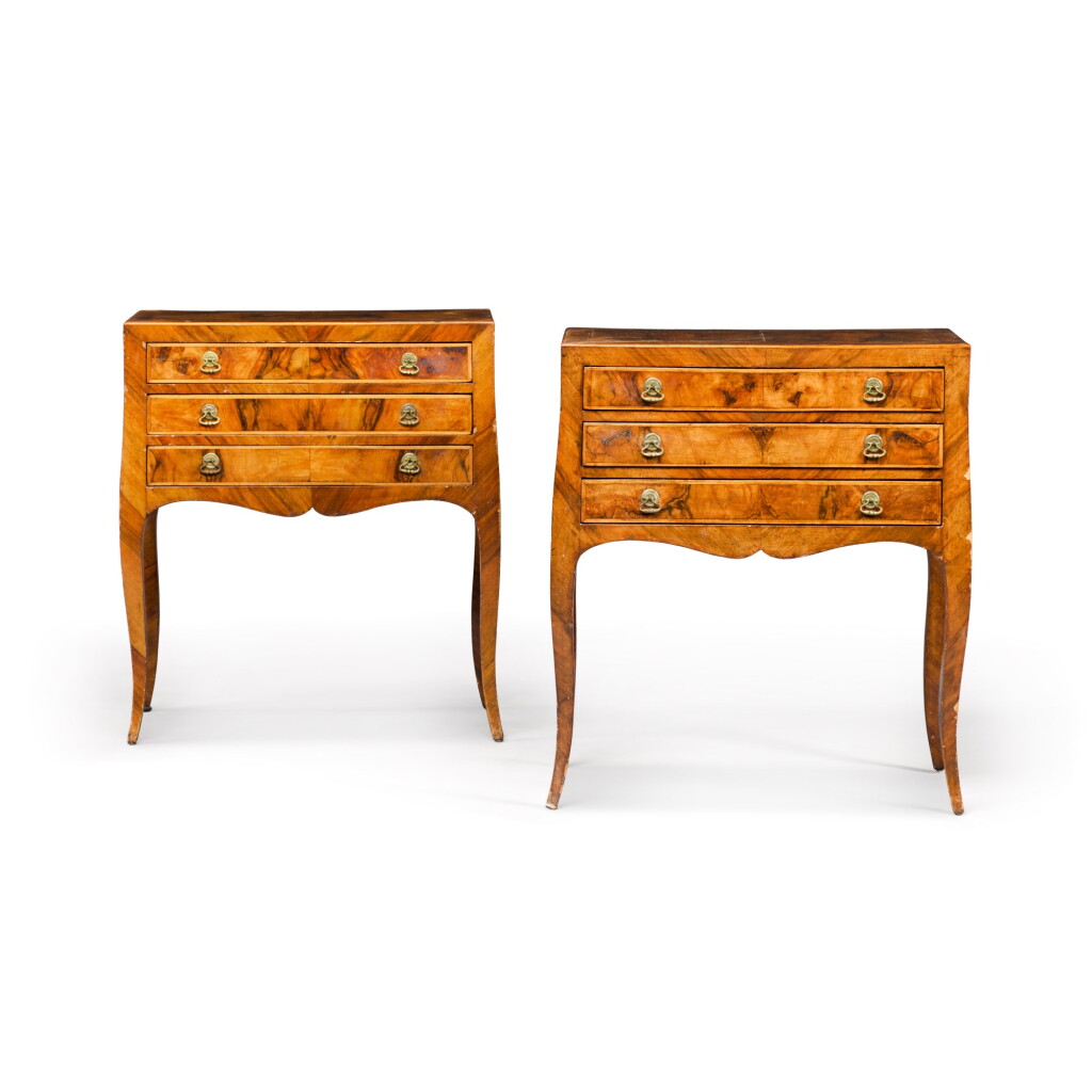 View full screen - View 1 of Lot 96. A pair of Italian walnut commodes, 20th century.