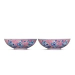 A pair of underglaze-blue and puce-enamelled 'immortals' bowls, Marks and period of Guangxu | 清光緒 青花胭脂紅八仙過海紋盌一對 《大清光緒年製》款