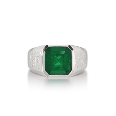 View full screen - View 1 of Lot 89. Emerald Ring.