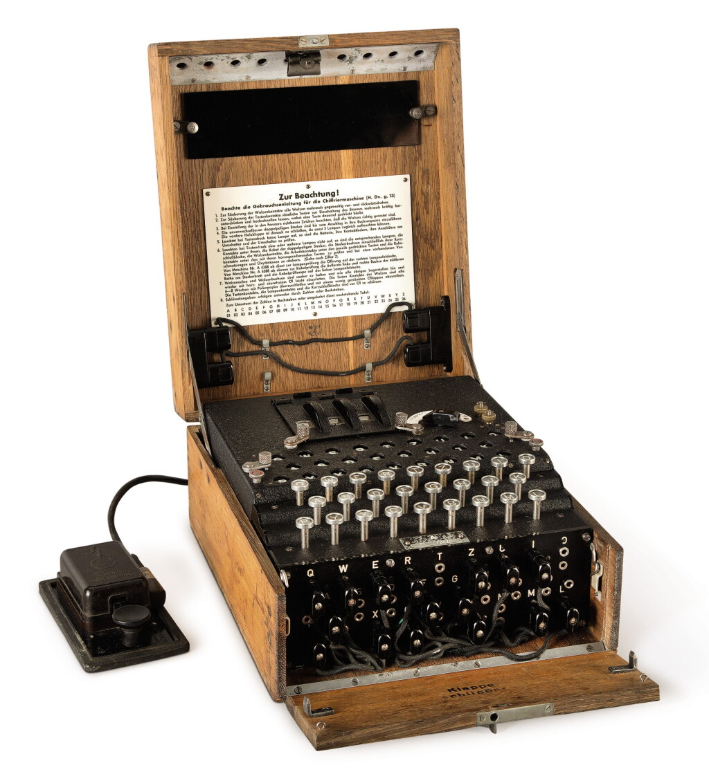 View full screen - View 1 of Lot 38. ENIGMA I | A FULLY OPERATIONAL THREE-ROTOR ENIGMA I CIPHER MACHINE. BERLIN: HEIMSOETH UND RINKE, 1943.