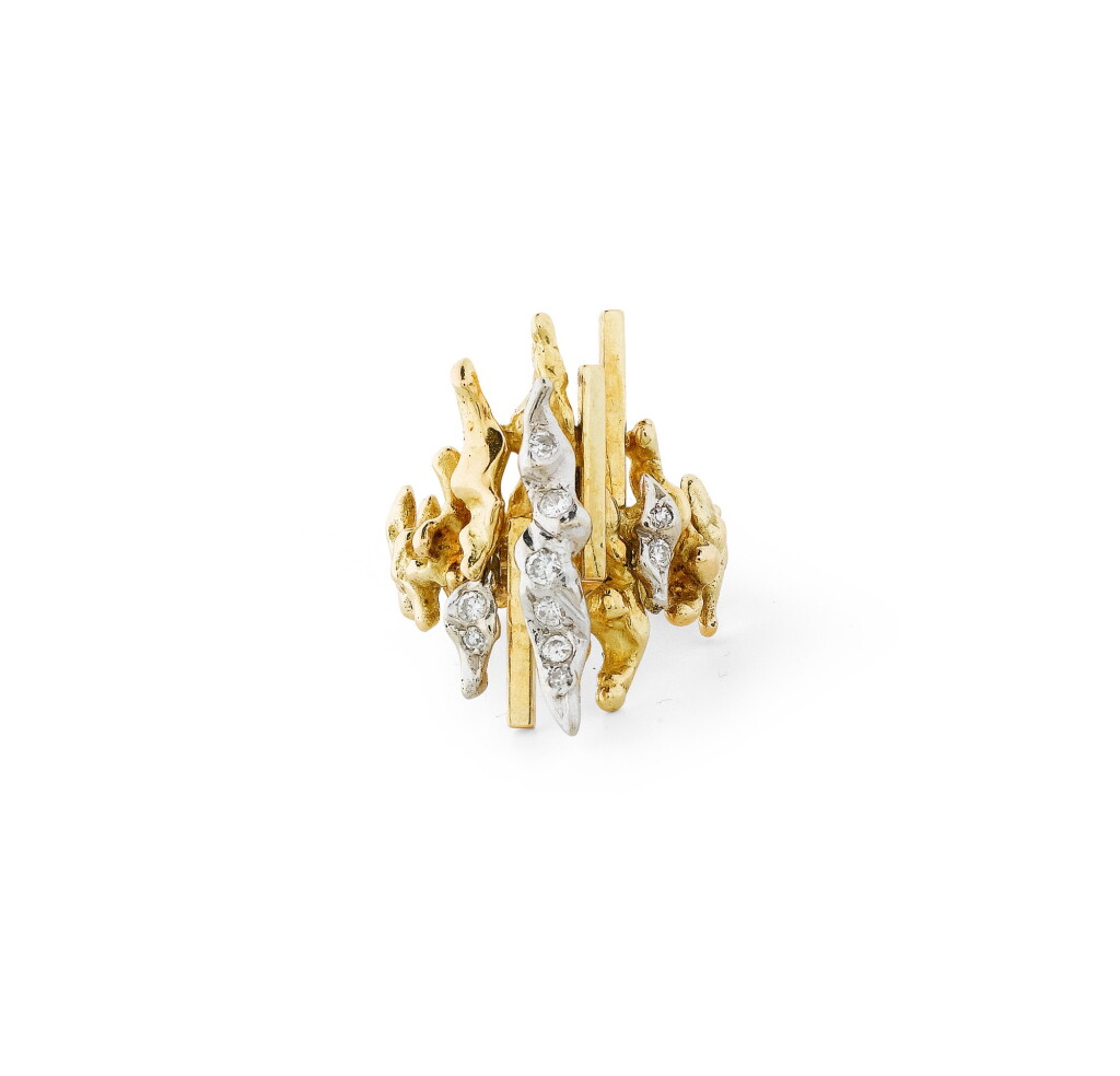 View full screen - View 1 of Lot 126. Bague diamants | Diamond ring.