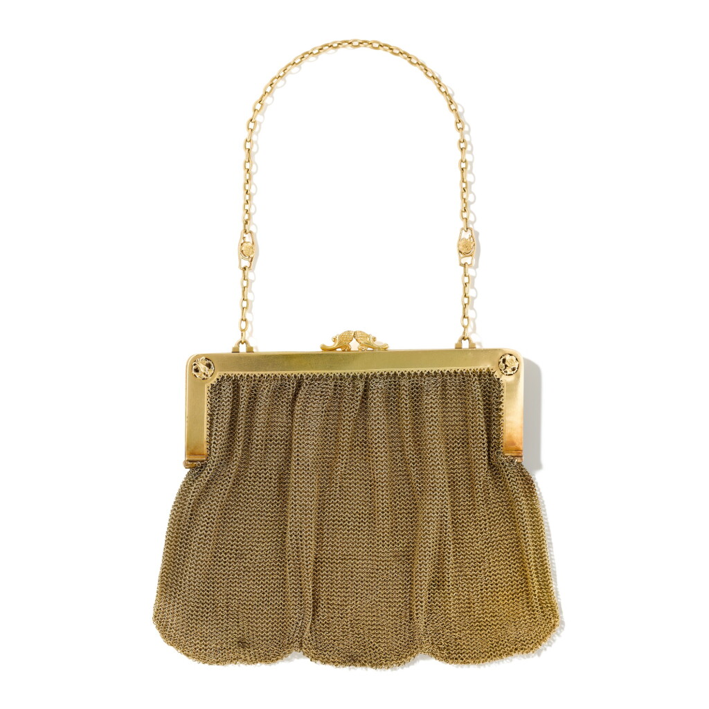 View full screen - View 1 of Lot 282. Sac de soirée or | Mesh gold evening bag.